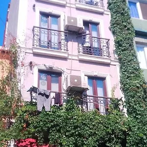 Taksim Ivy بيت شباب