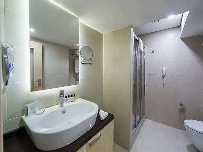Molton Monapart Mecidiyekoy Istanbul Turkey